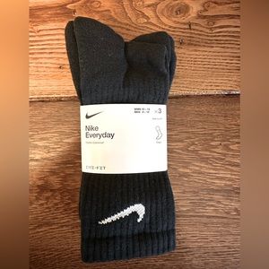 Nike crew Cotten cushioned dri fit socks